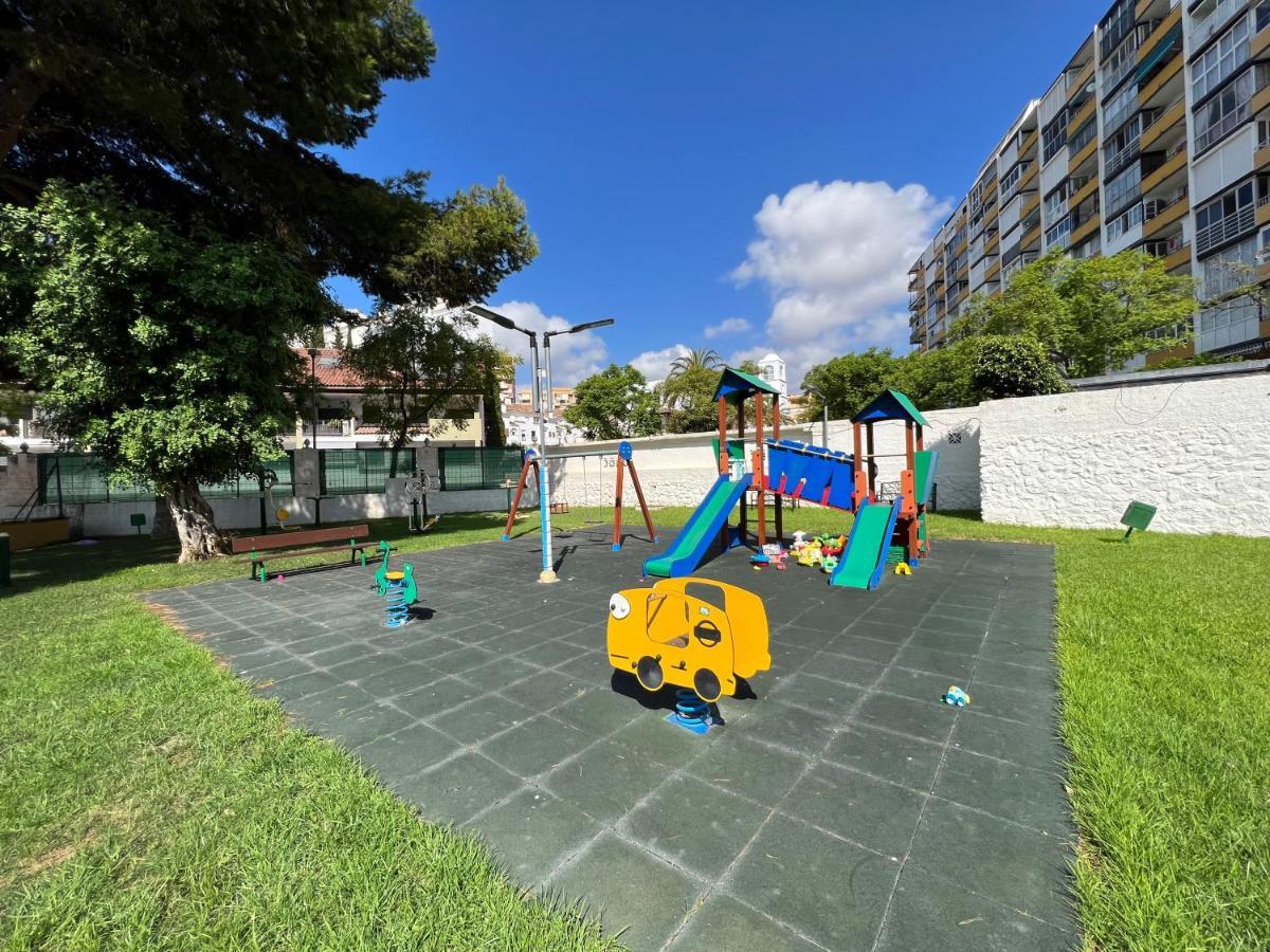 Luxury Bonanza Apartment Benalmadena Bagian luar foto