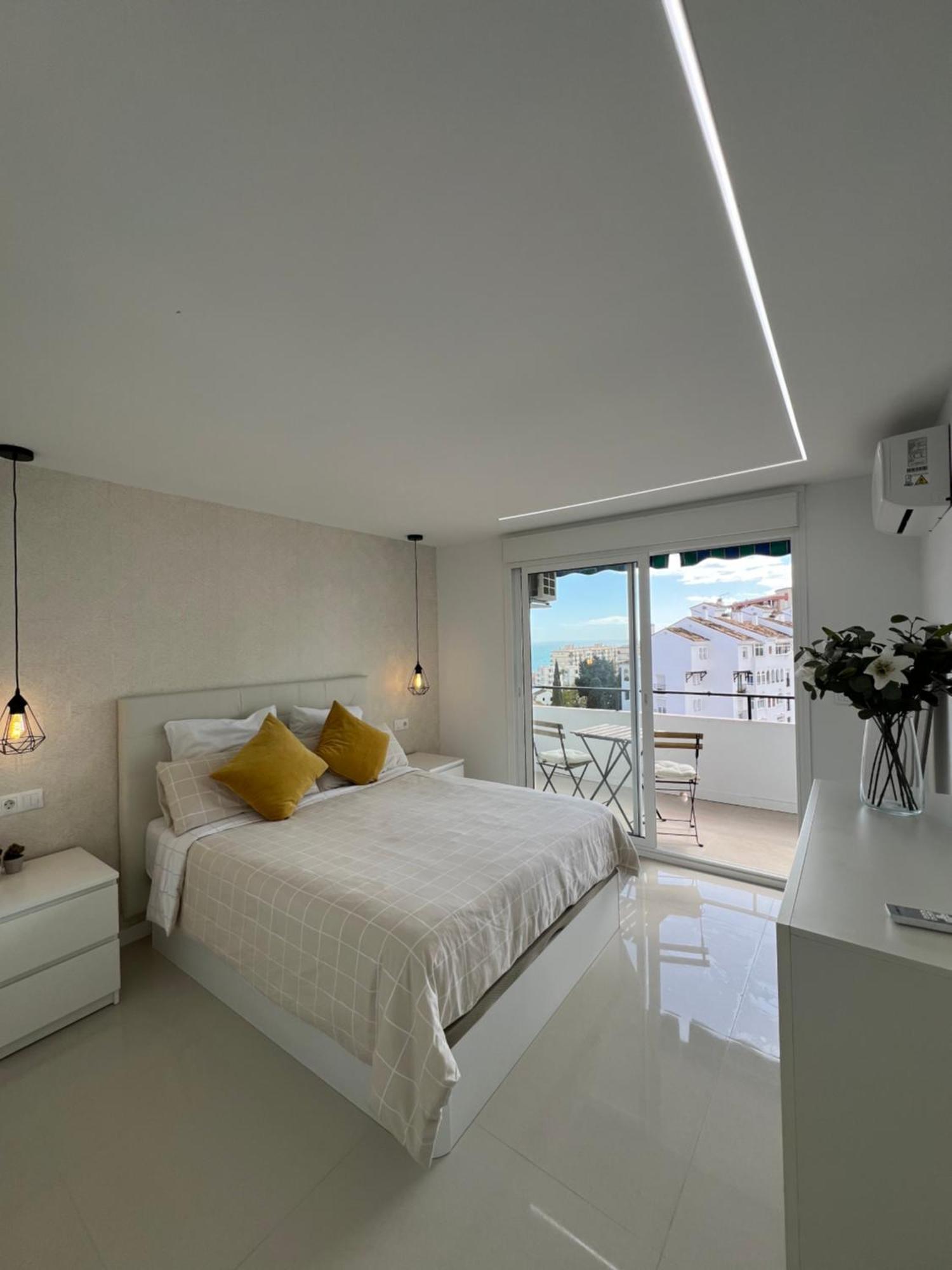 Luxury Bonanza Apartment Benalmadena Bagian luar foto