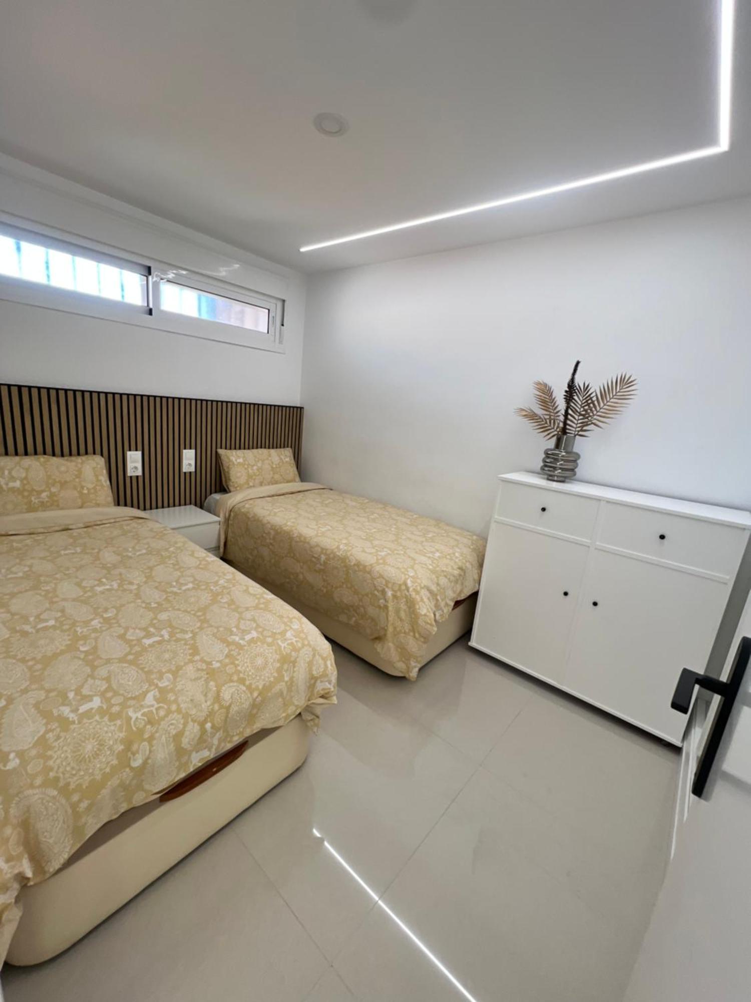 Luxury Bonanza Apartment Benalmadena Bagian luar foto