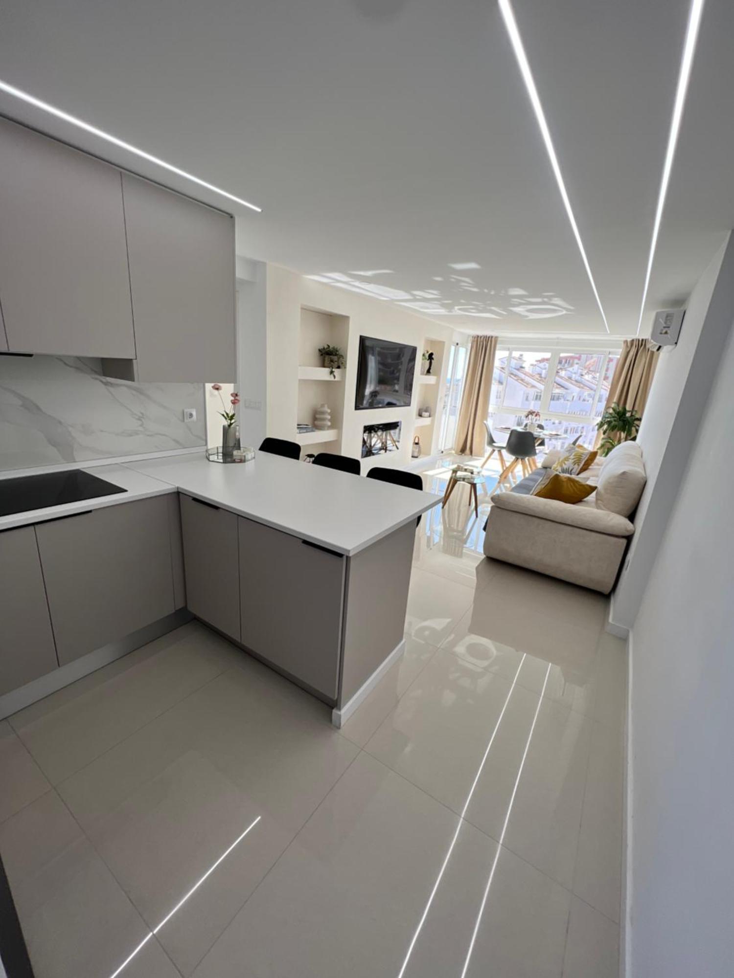 Luxury Bonanza Apartment Benalmadena Bagian luar foto
